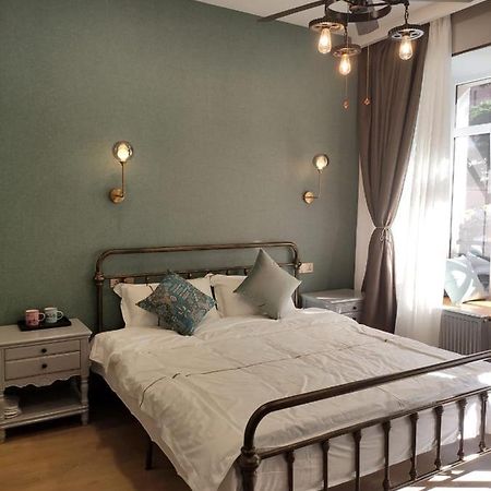 Qin Boutique Hotel 第比利斯 外观 照片