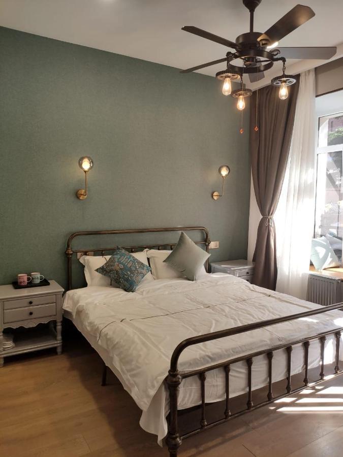 Qin Boutique Hotel 第比利斯 外观 照片