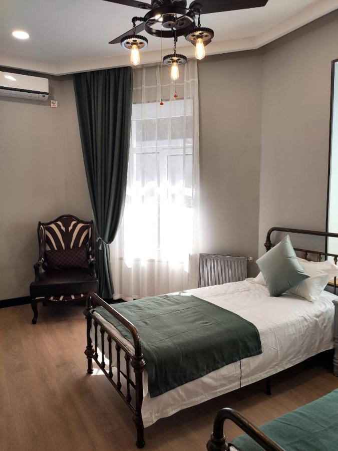 Qin Boutique Hotel 第比利斯 外观 照片