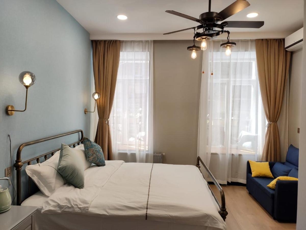 Qin Boutique Hotel 第比利斯 外观 照片