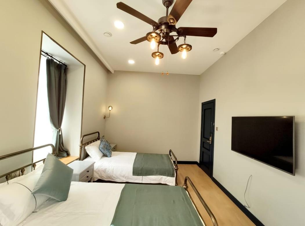 Qin Boutique Hotel 第比利斯 外观 照片